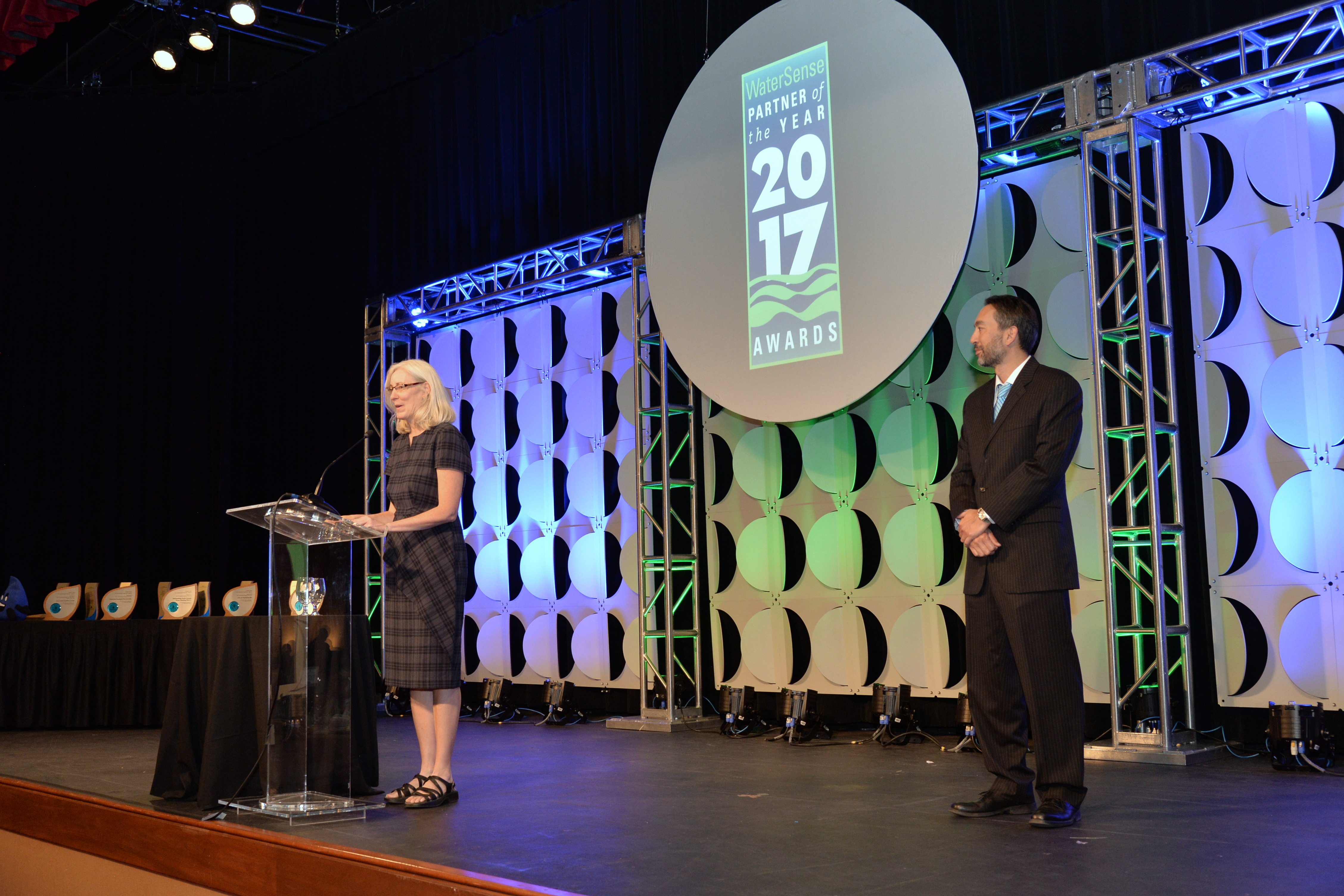 Veronica Blette, EPA WaterSense Branch Chief in the Office of Wastewater Management, and Leo Gueriguian presenting the 2017 WaterSense Awards.