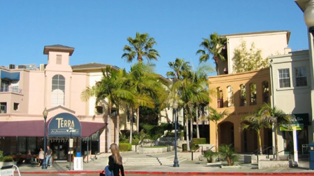 Uptown District Restaurant and Community Center