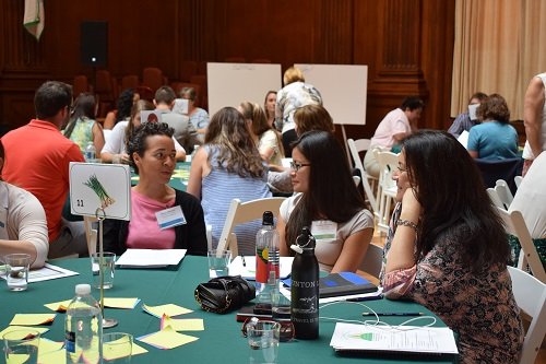 People having a discussion at the 2017 Local Foods, Local Places Summit