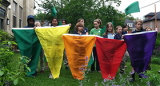 students holding up air quality flags